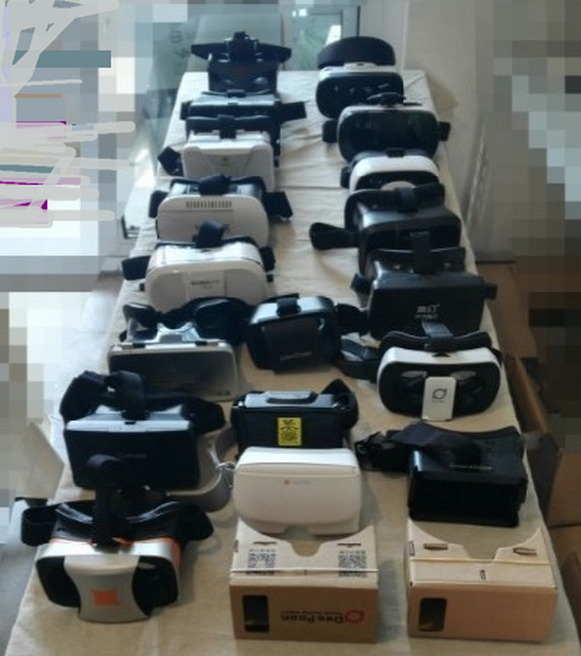 琳琅满目的盒子类VR眼镜（<small>图源网络 侵删</small>）